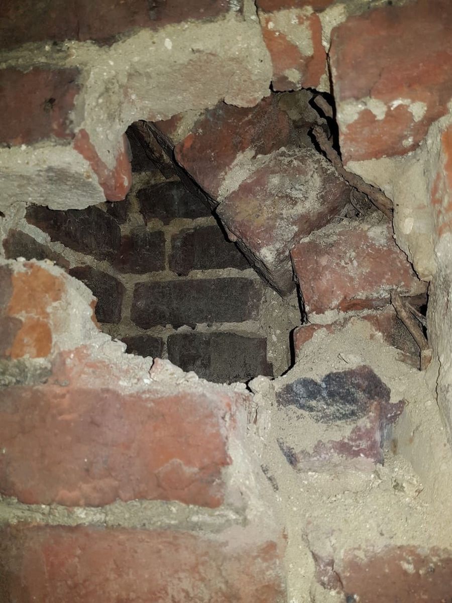 Ouverture ma&ccedil;onnerie pour d&eacute;boucher un conduit