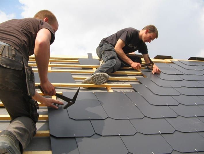 Toiture en ardoises avec charpente