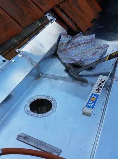 Pose d'un bac en zinc — couverture toiture SRL Deldime