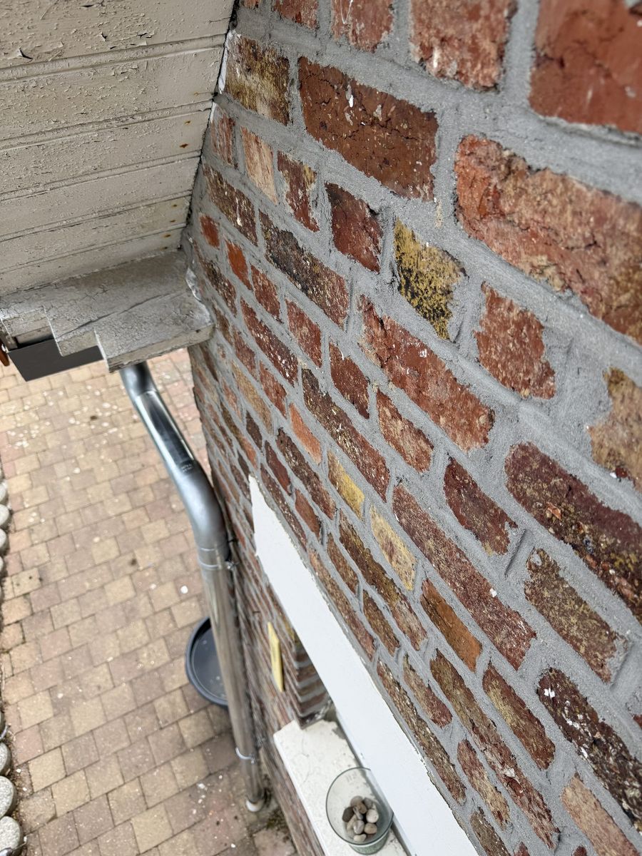 Gouttière et larmier en zinc — finition soignée